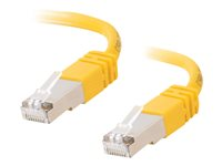 C2G Cat5e Booted Shielded (STP) Network Patch Cable - Koblingskabel - RJ-45 (hann) til RJ-45 (hann) - 1 m - STP - CAT 5e - formstøpt - gul 83810